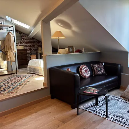 Grange D'epoque A شقة