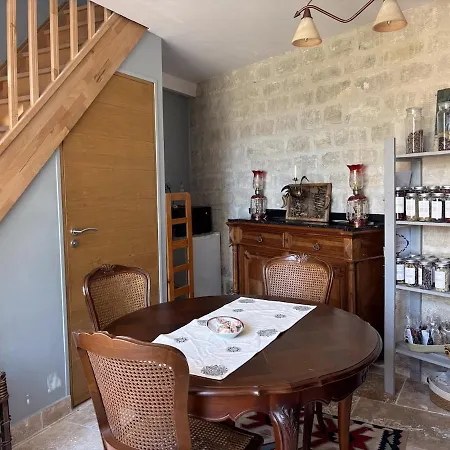 Grange D'epoque A شقة